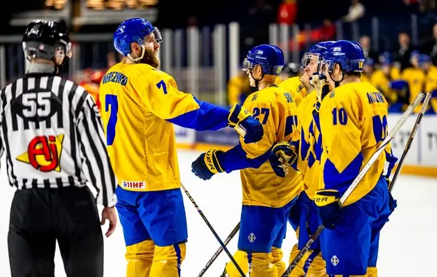 Украина разгромила Литву и выиграла чемпионат мира по хоккею в дивизионе 1B