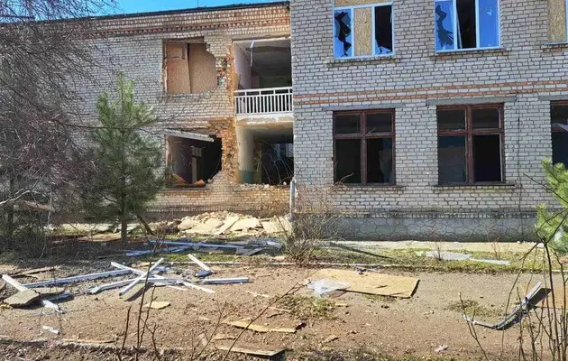 Россияне ударили по 14 населенным пунктам Херсонской области: в ОВА сообщили о последствиях