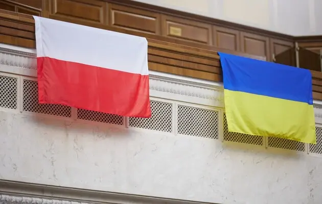 В Польше передумали: будут предоставлять защиту украинцам без паспортов и не передавать их частные данные